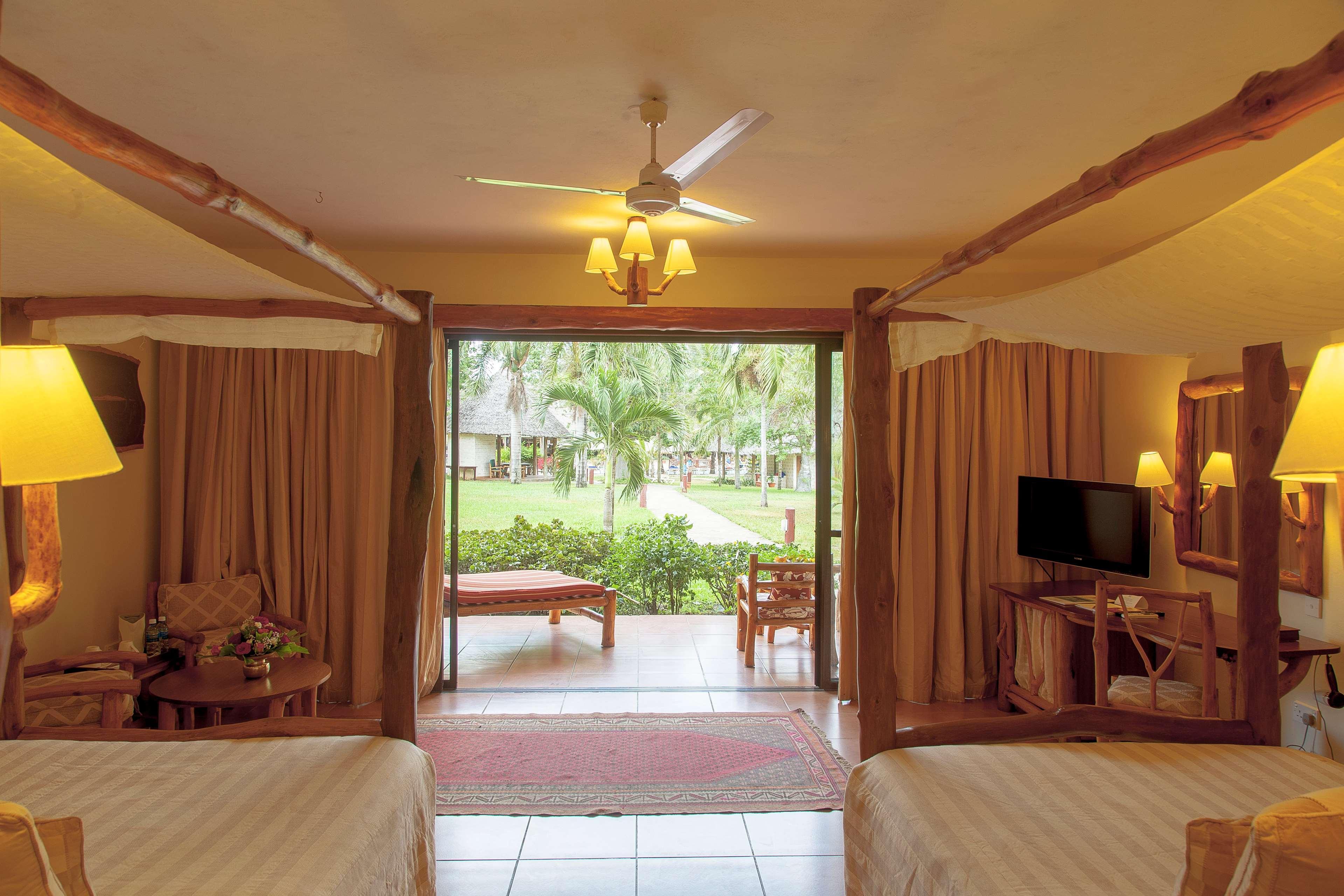 Baobab Beach Resort & Spa Diani Beach Exterior photo