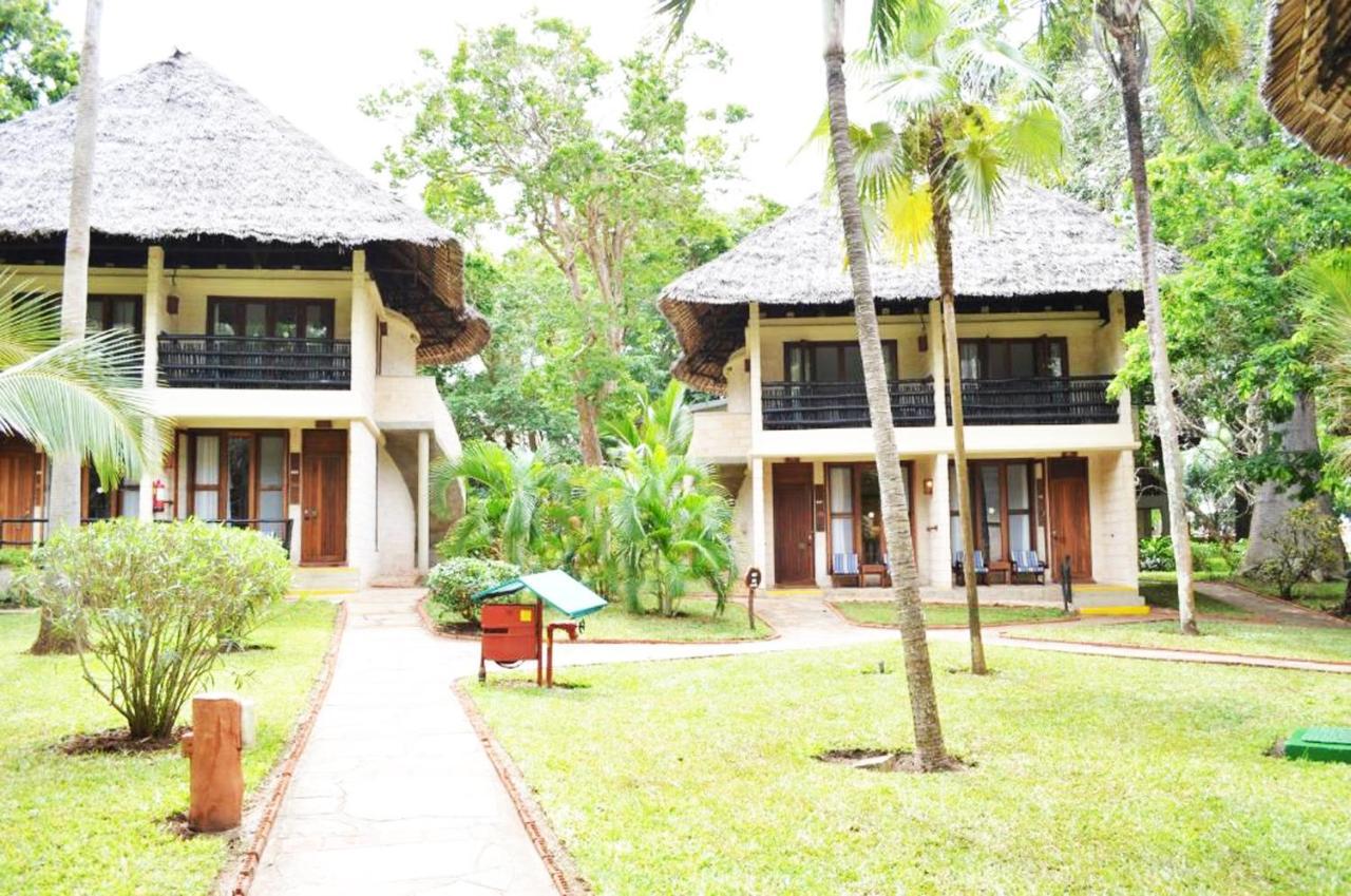 Baobab Beach Resort & Spa Diani Beach Exterior photo