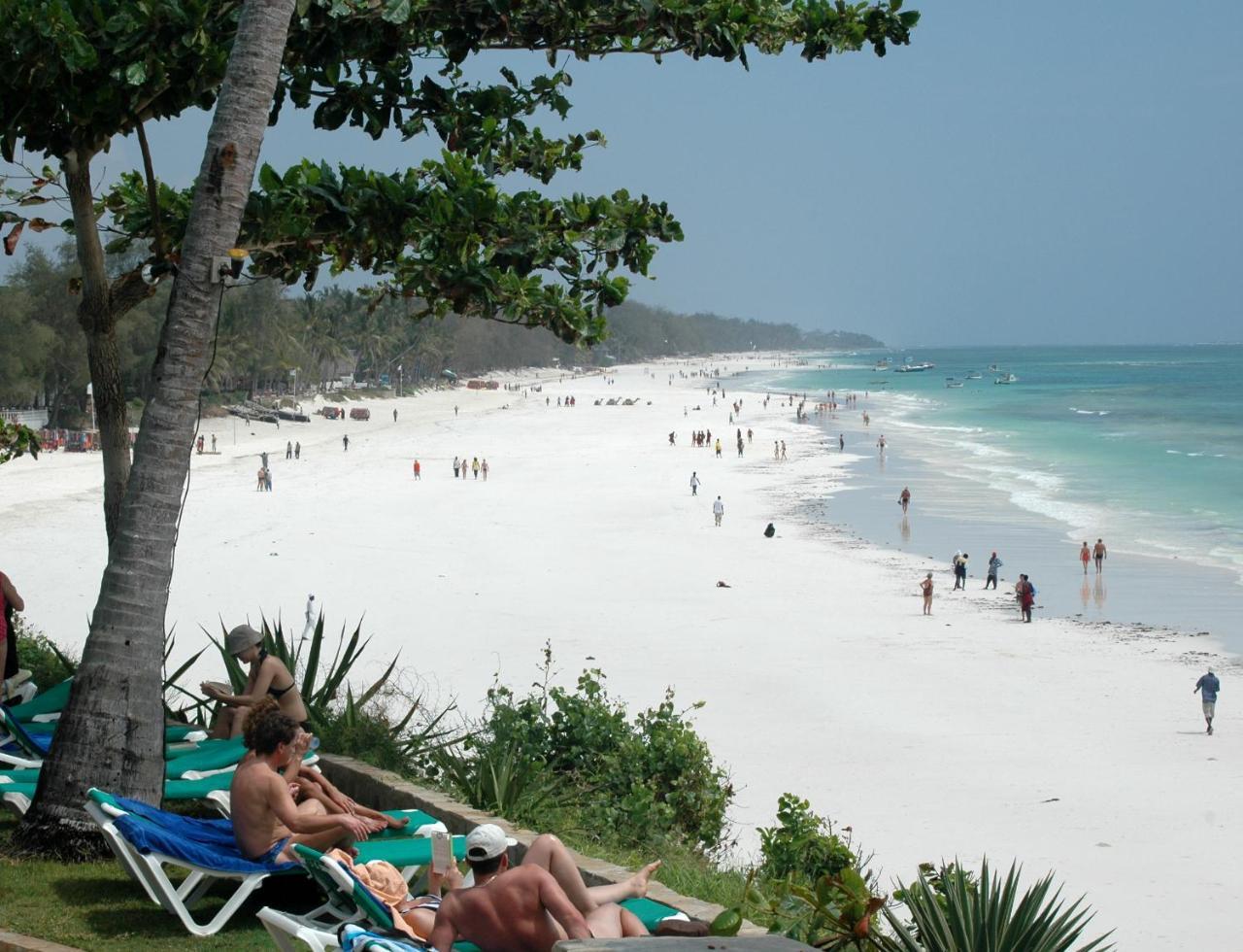 Baobab Beach Resort & Spa Diani Beach Exterior photo